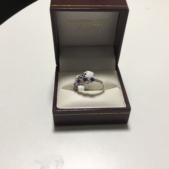 Ring - Picture 2 of 3